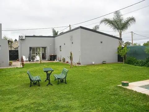 Casa 4 ambientes con 1 baño
