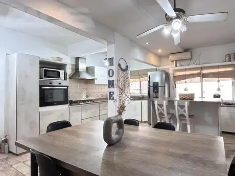 Depto Tipo Casa en Venta de 5 ambientes