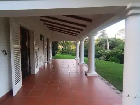 Casa 4 ambientes con 3 baños