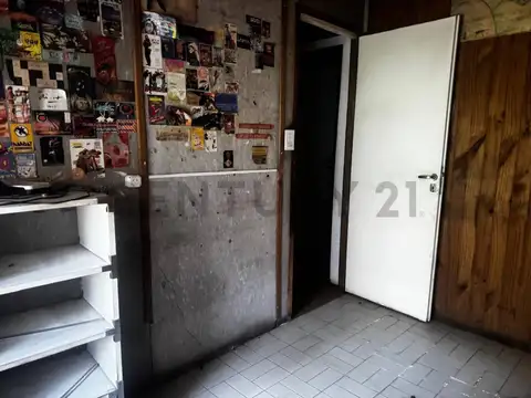VENTA LOTE  ITUZAINGO CON CASA A REFACCIONAR