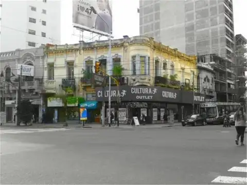 Av Pres Bartolome Mitre 900