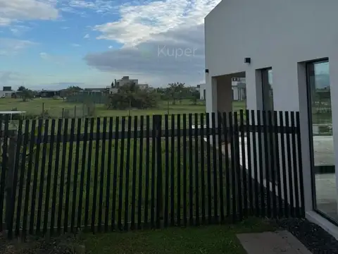 Casa  en Alquiler en San Sebastian, Escobar, G.B.A. Zona Norte