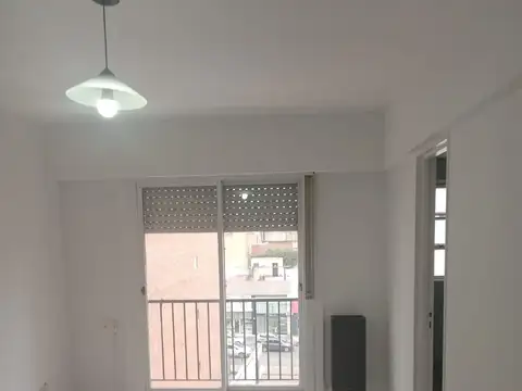 Excelente 2 amb en pleno centro de Avellaneda