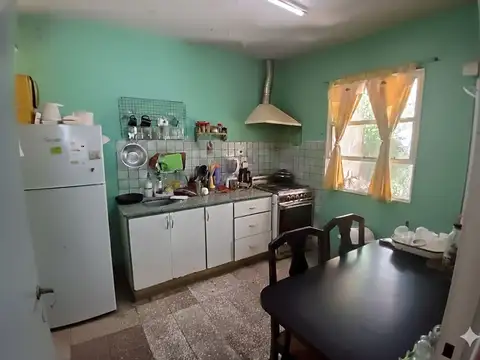 Casa 5 ambientes con 1 baño