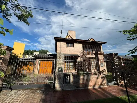 Importante casa en venta Tejas del Sur Mario E. Flores 4400