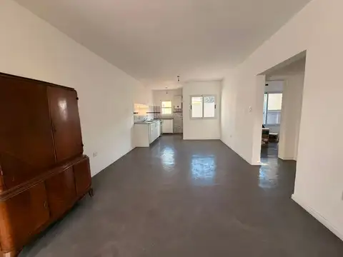 Depto Tipo Casa 3 ambientes con 1 baño