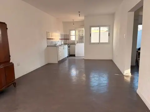 Depto Tipo Casa en Venta de 3 ambientes
