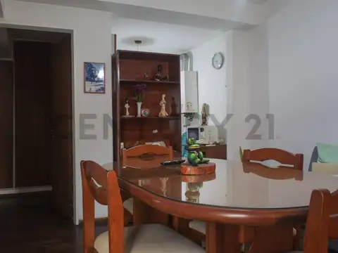 Rioja 600, Piso 0
