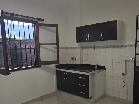 Depto Tipo Casa 2 ambientes con 1 baño