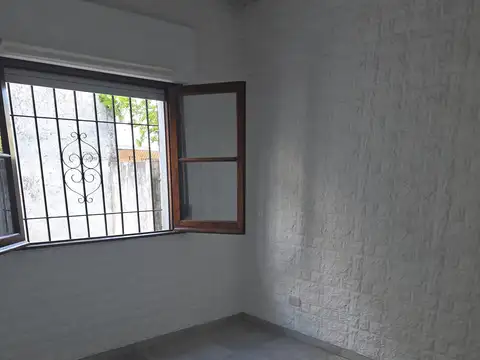Depto Tipo Casa en Alquiler de 1 dormitorio