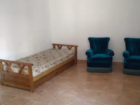 Casa y depto (en P.H.) en venta en block, Zona Centro, Villa Gesell.-