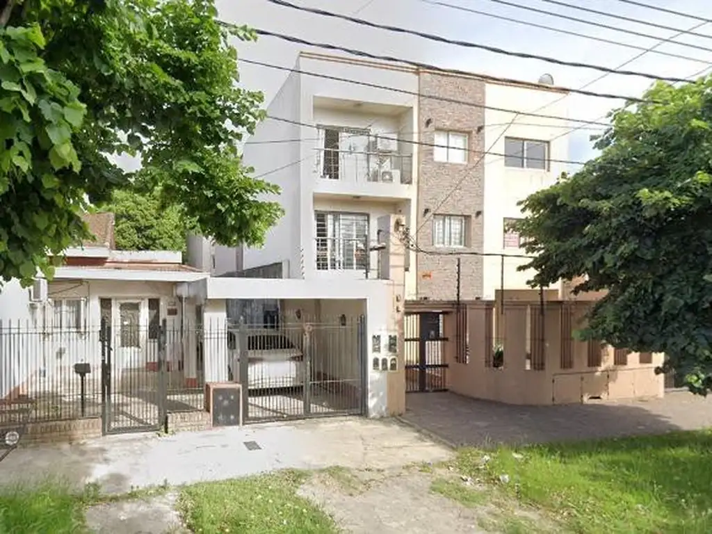 Victoriano Loza e/ Pueyrredón y Alberdi