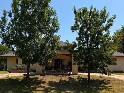 Casa en Venta en Countries y Barrios Cerrados en Campana, USD 249.000