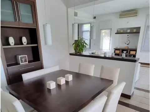 Casa en Alquiler al Este