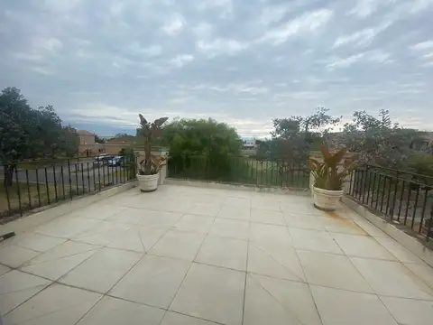 Casa en Alquiler Temporal en Benavidez, USD 4.500