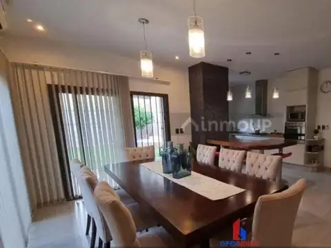 Casa en Alquiler en Chacras De Coria, USD 2.200