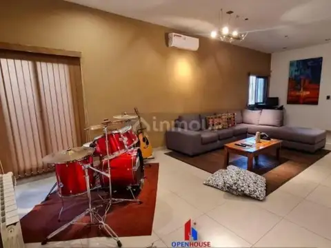 OPENHOUSE vende flamante casa en Barrio El Cortijo, Chacras de Coria
