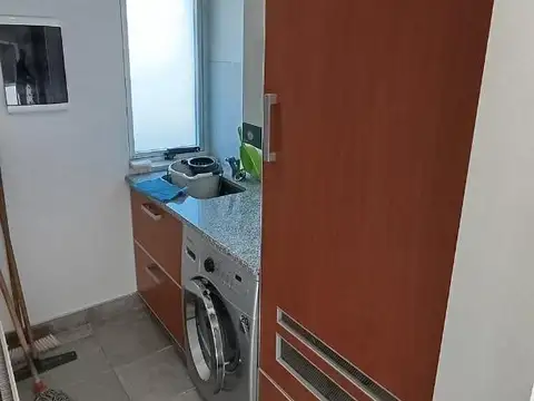 Casa en Alquiler Temporal con 2 cocheras