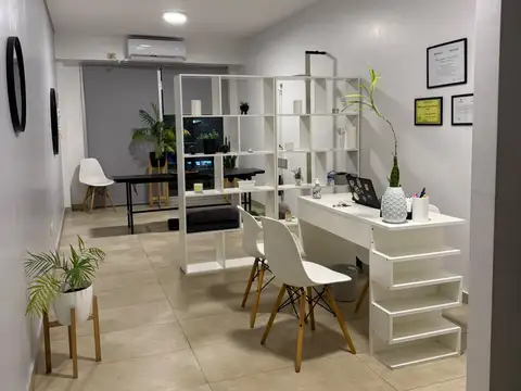 Oficina en Primer Piso - Ituzaingó Centro Norte