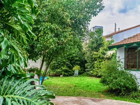 Casa 6 ambientes con 2 baños