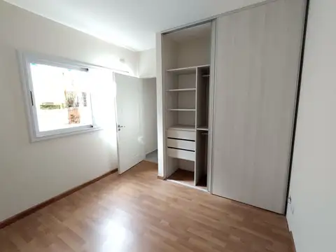 Depto Tipo Casa en Venta 4 años