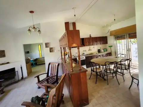 Casa 4 ambientes con 1 baño
