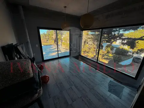 Casa en Venta con 4 cocheras