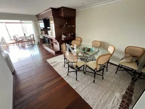 Departamento 5 ambientes con 4 baños