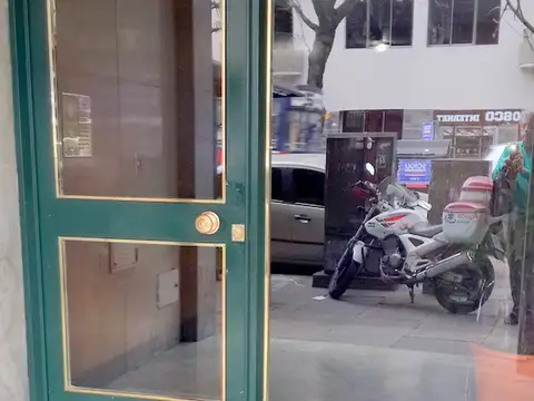 EXCELENTE PUNTO DE LA CIUDAD,  2 AMBIENTES EN MUY BUEN ESTADO, ÙNICA OPORTUNIDAD POR PRECIO y CALIDAD !!