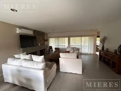 Casa en alquiler anual amoblado en Las Tipas, Nordelta
