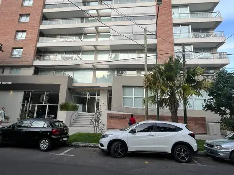 DEPARTAMENTO 2 AMBIENTES EN VENTA EN EDIFICIO "BRUNELLIA"