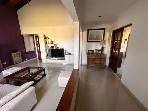 venta Casa 4 dormitorios chascomus con parque,Pileta y laguna