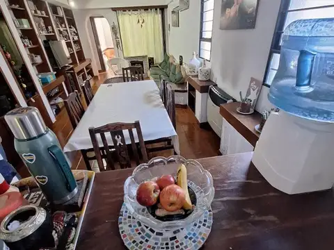 Depto Tipo Casa 4 ambientes con 2 baños