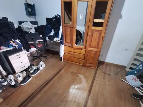 Venta Bernal Oeste. 4 ambientes con terraza.