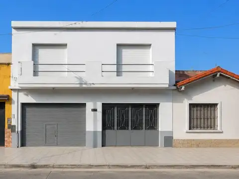 CASA MULTIFUNCIONAL 2 DEPARTAMENTOS, LOCAL COCHERA