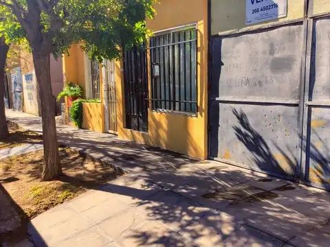 VENTA CASA 3 DORMITORIOS CON LOCAL 2 ROTONDA -SAN LUIS