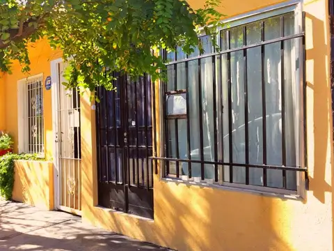 VENTA CASA 3 DORMITORIOS CON LOCAL 2 ROTONDA -SAN LUIS