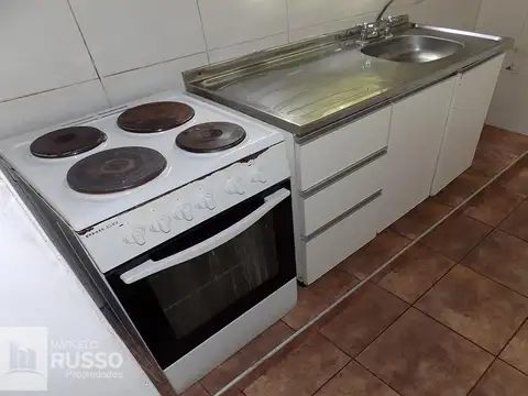 Departamento en Alquiler en Villa Santos Tesei, $ 650.000