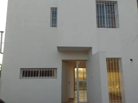 Oportunidad en Argüello | Dúplex en Complejo con Patio | 2 dormitorios