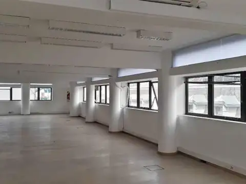 Oficina en Alquiler 35 años