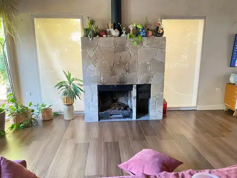 Casa en Venta con 3 cocheras
