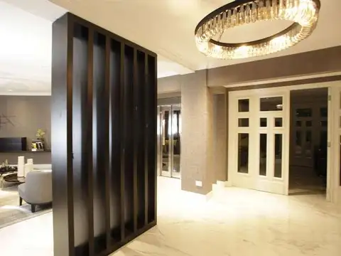 Casa 5 ambientes con 4 baños