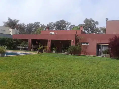Casa en Venta con 1 cochera