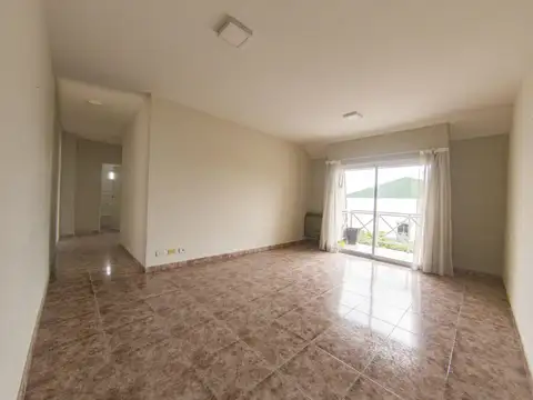 Departamento 3 amb con balcón en Versalles (Irigoyen al 2200)