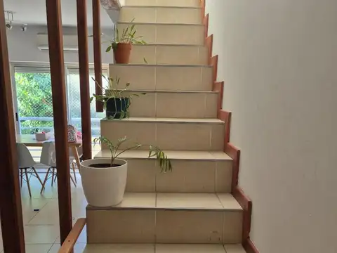 Depto Tipo Casa en Venta en Villa del Parque, USD 115.000