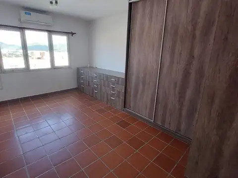 Casa en Alquiler de 3 dormitorios