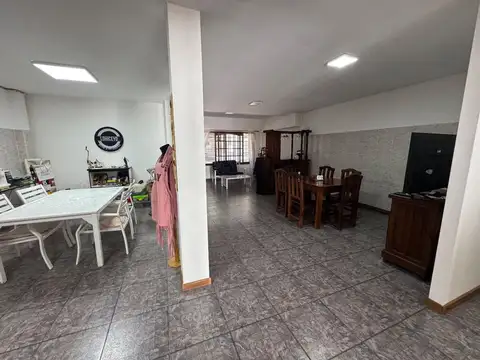 Depto Tipo Casa 4 ambientes con 2 baños
