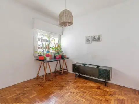 Rincon 1440 , Piso 1