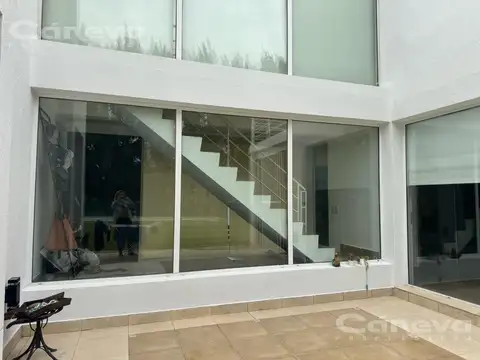Casa de 3 dormitorios mas dependencia  y pileta en Santa Clara