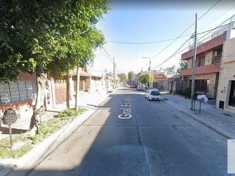 Cochera - 16mts2 totales - descubierta - Sarandi